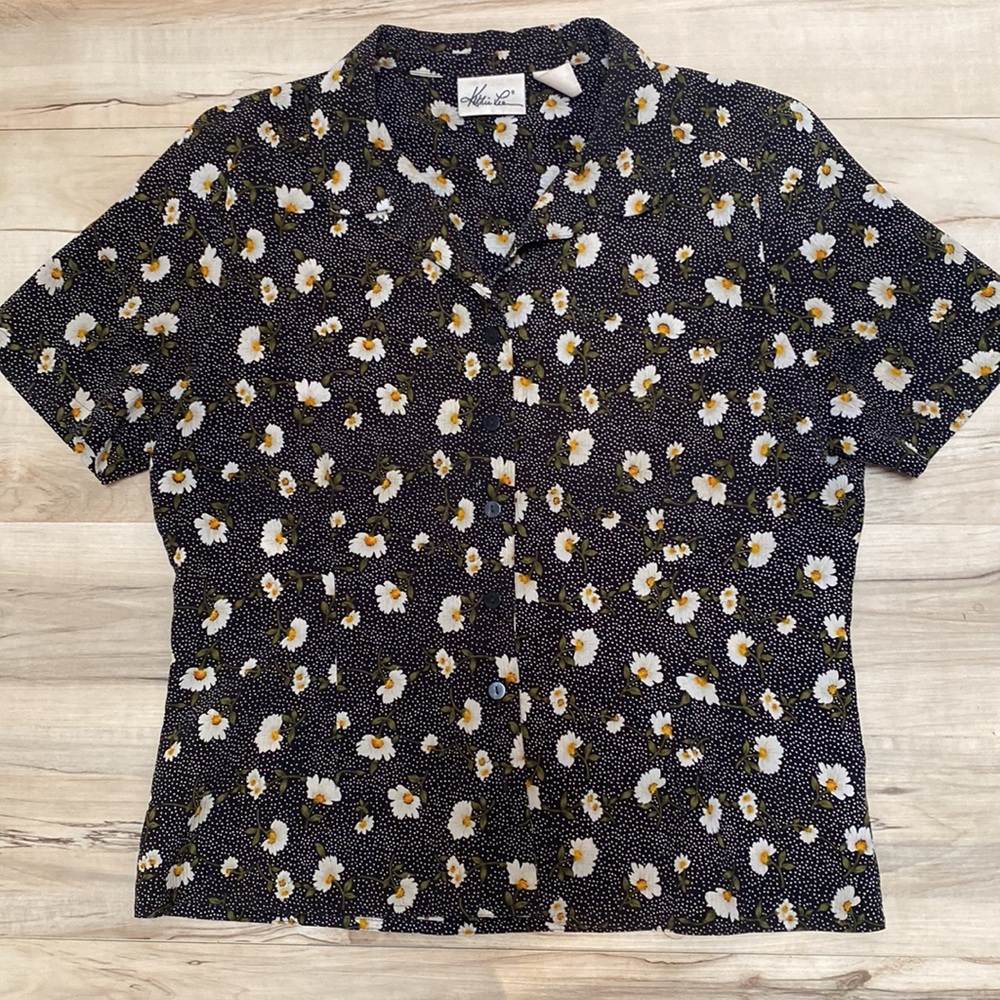 Kathie Lee Womens Size 16 Button Front Blouse. Black with floral print - Picture 5 of 9